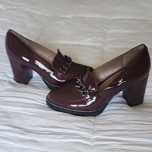 Elegant Burgundy Chain Loafers